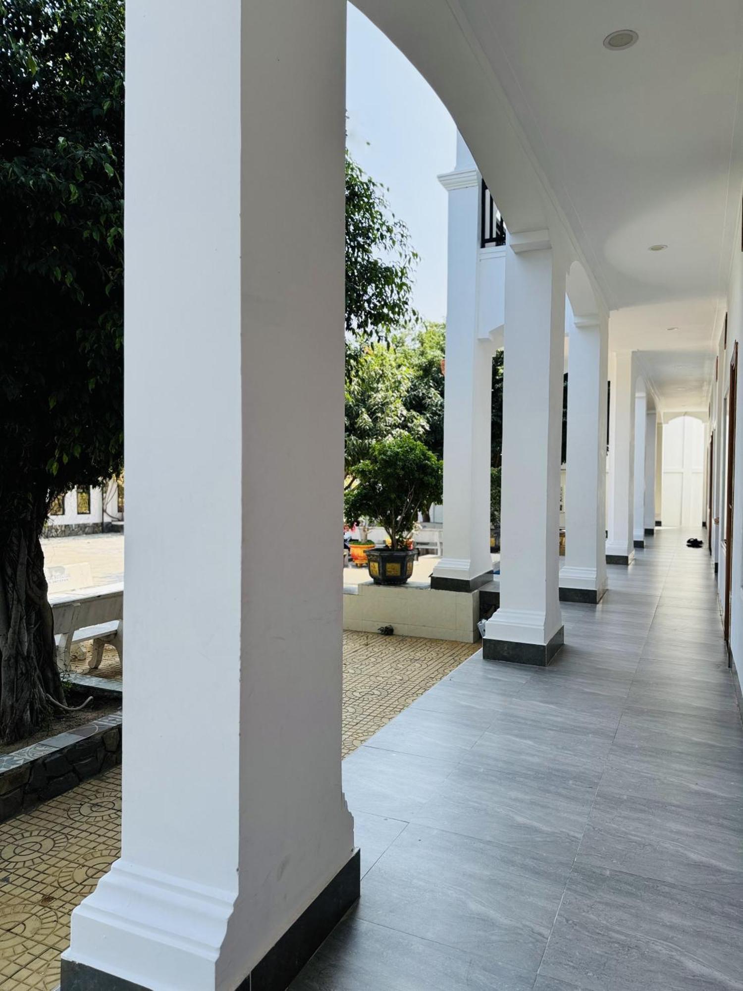 Ninh Chu 2 Hotel Phan Rang-Tháp Chàm Esterno foto